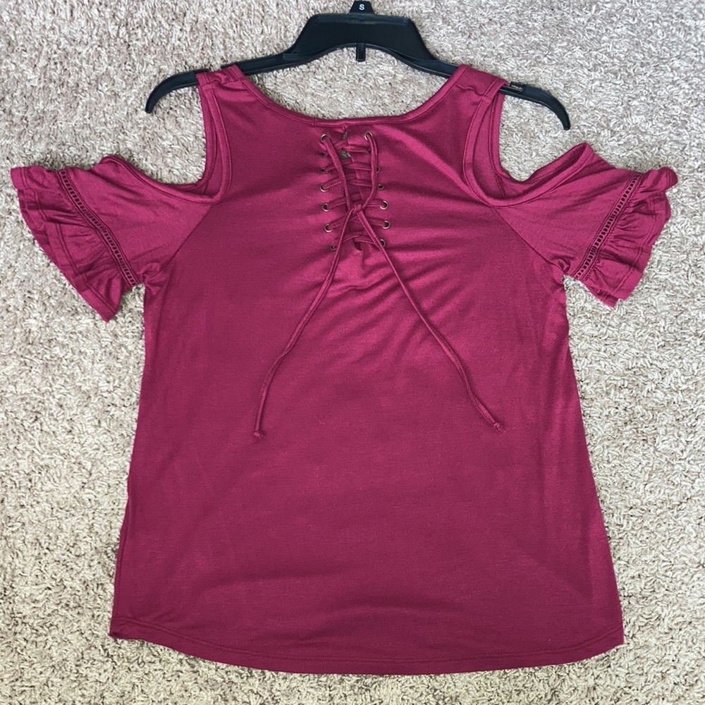 Cold Shoulder Top - Picture 2 of 6